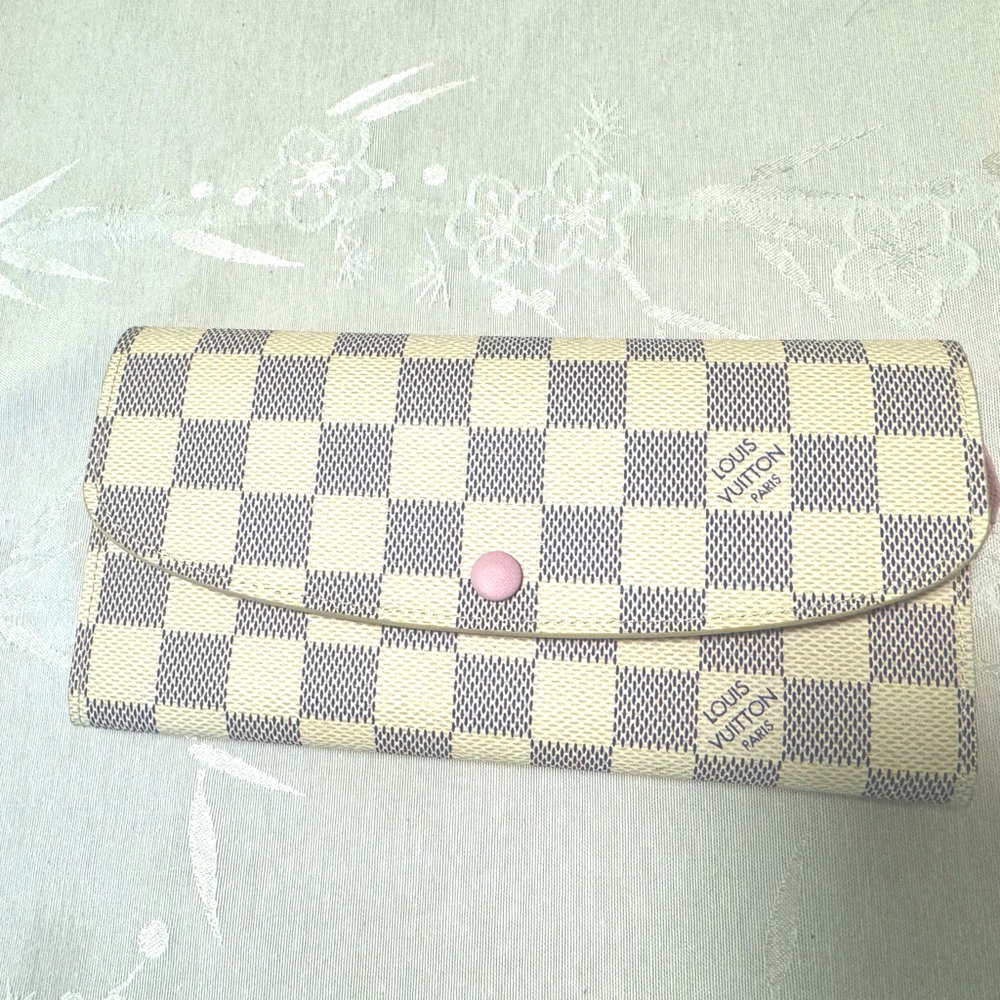 Louis Vuitton Emilie Wallet